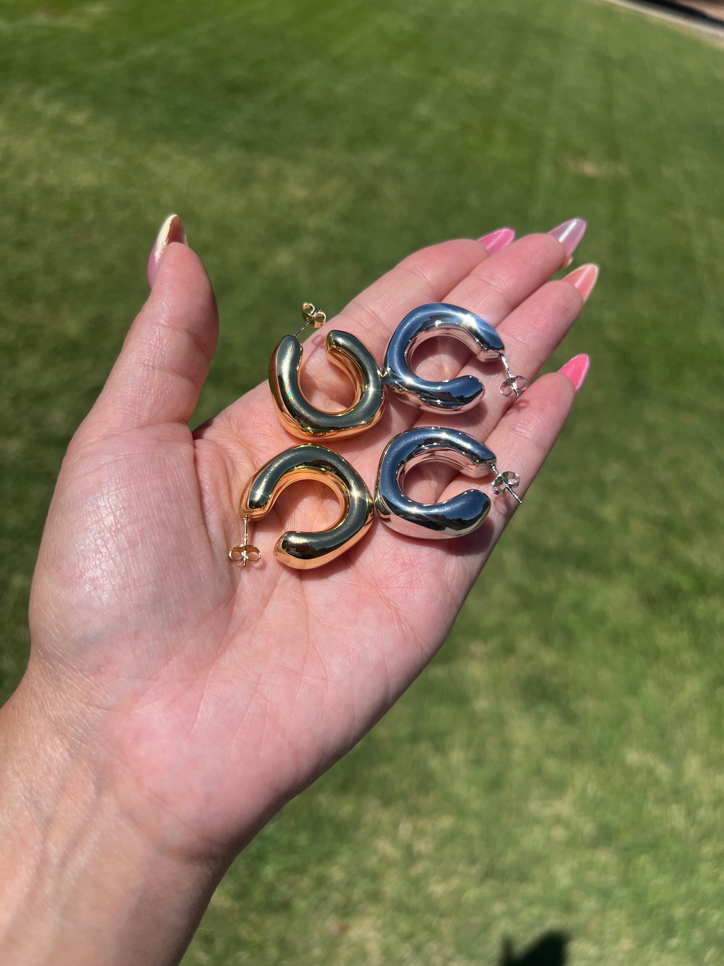 “Extraordinary” Chunky Hoops